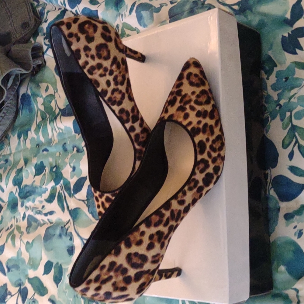 Alfani leopard print kitten heels